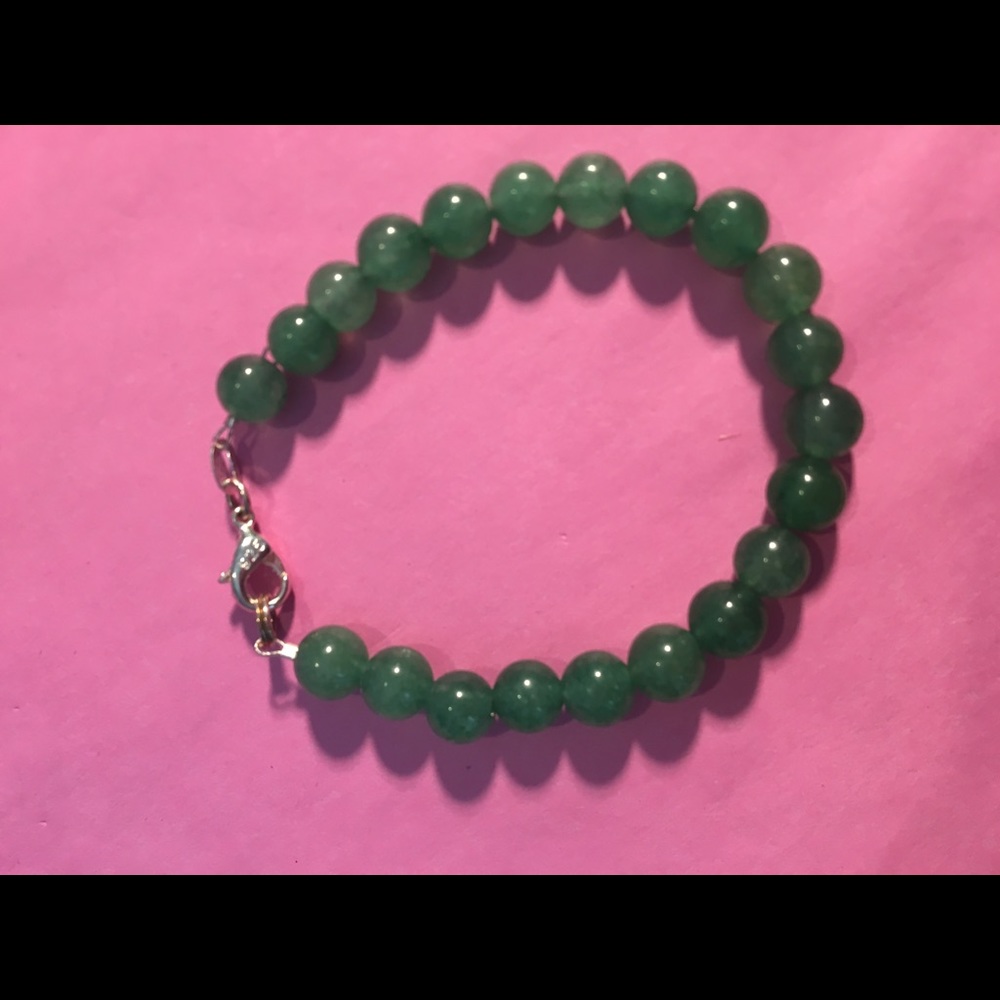 Bracelet for child with green glass beads - B33